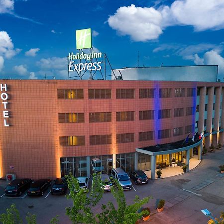 Holiday Inn Express Parma By Ihg Exteriér fotografie
