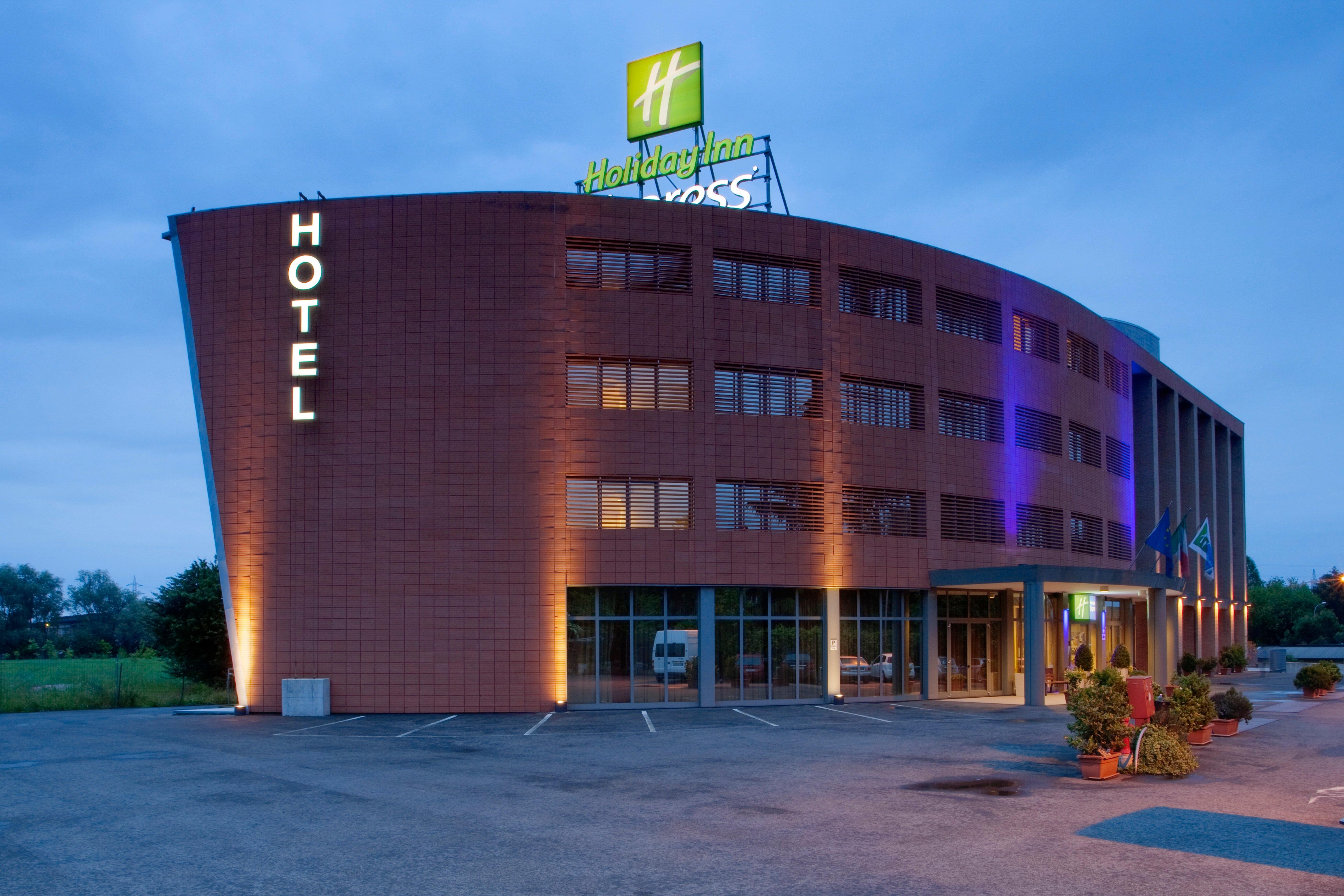 Holiday Inn Express Parma By Ihg Exteriér fotografie
