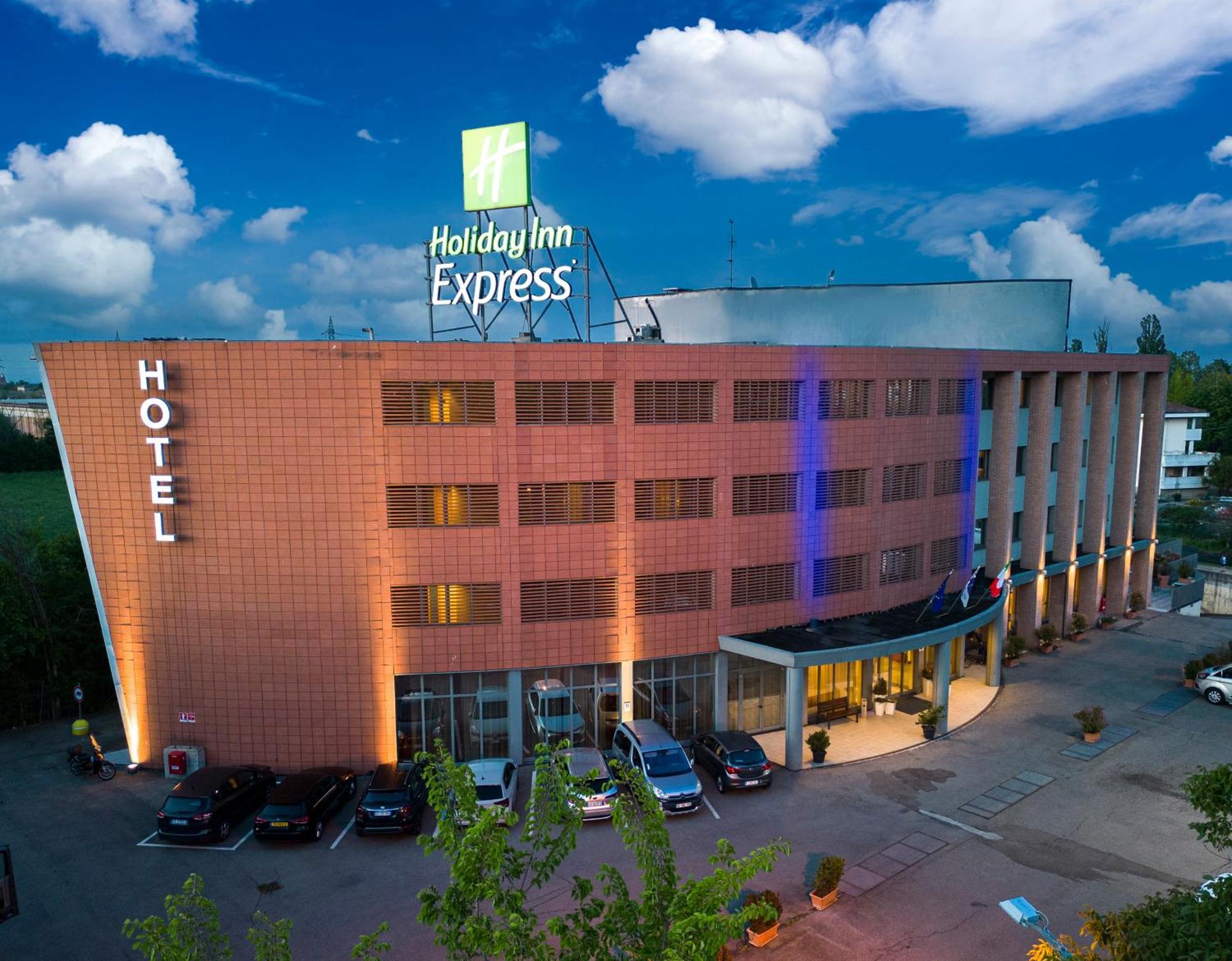 Holiday Inn Express Parma, An Ihg Hotel Exteriér fotografie