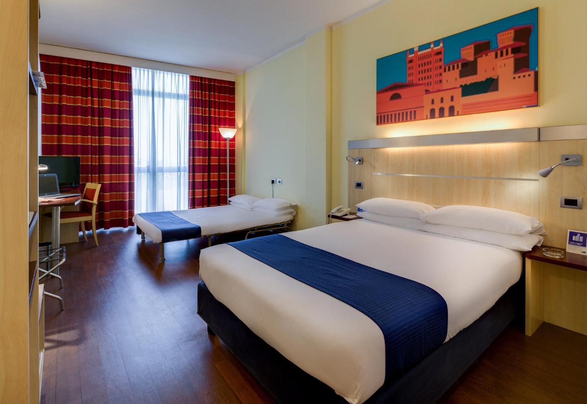 Holiday Inn Express Parma By Ihg Exteriér fotografie