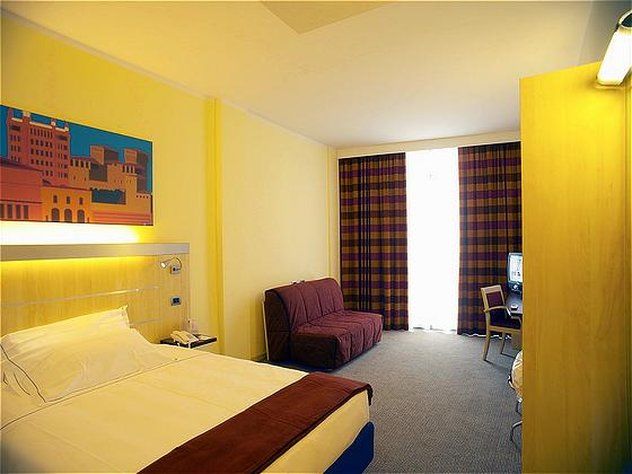 Holiday Inn Express Parma By Ihg Pokoj fotografie