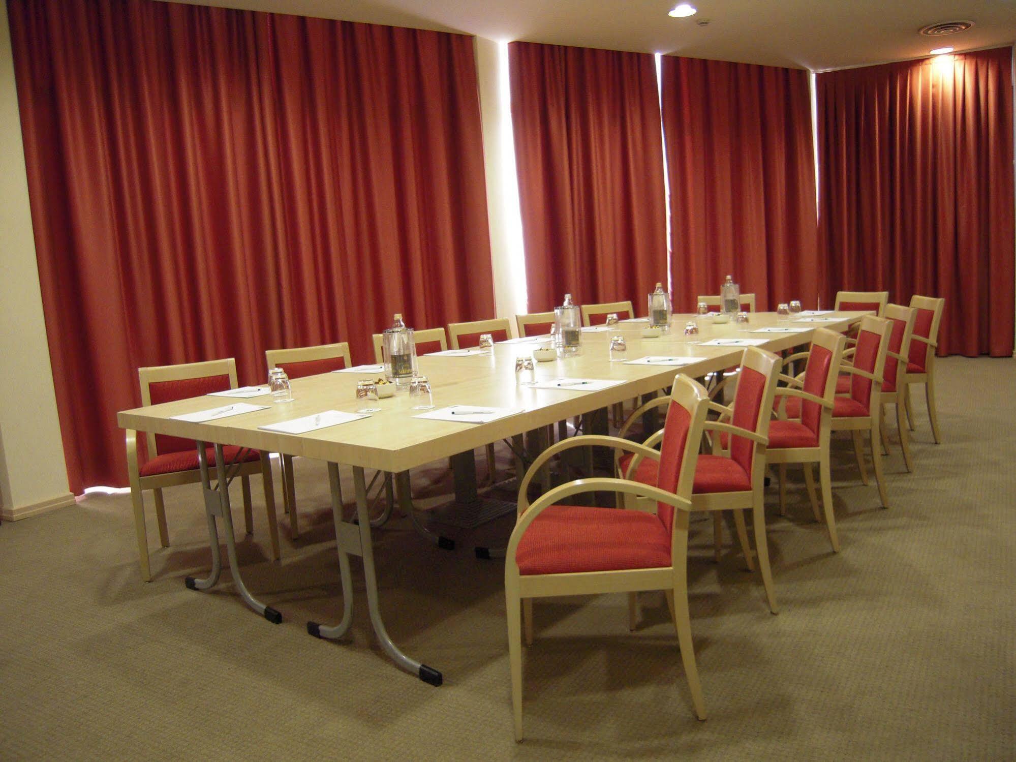 Holiday Inn Express Parma By Ihg Exteriér fotografie