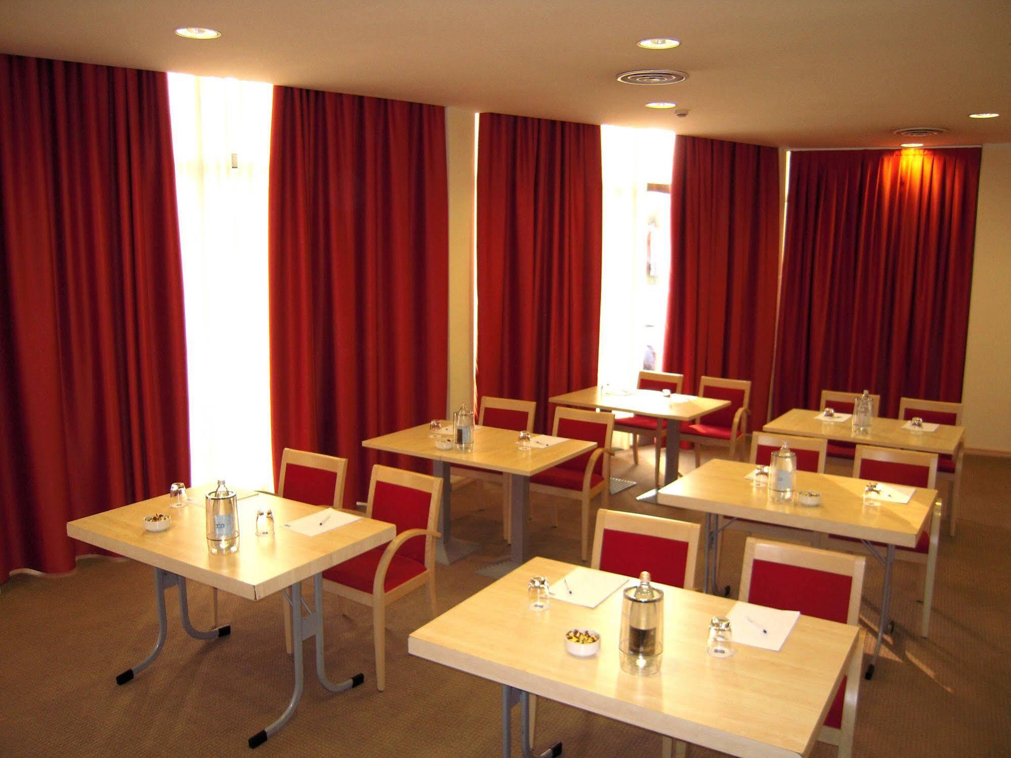 Holiday Inn Express Parma By Ihg Exteriér fotografie